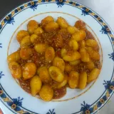 Ñoquis con salsa de carne