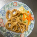 Aros de calamar fritos